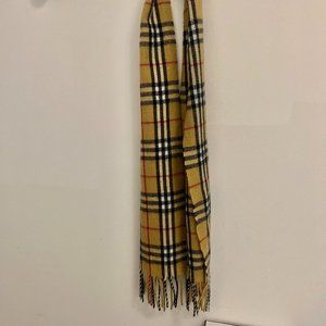 Burberry The Classic check wool scarf Authentic